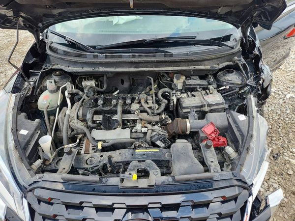 2022 NISSAN KICKS SV — Engine bay