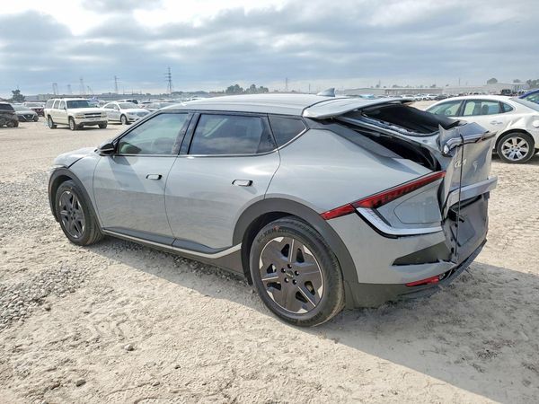 2026 KIA EV6