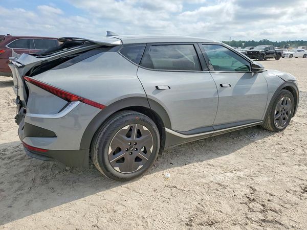 2026 KIA EV6