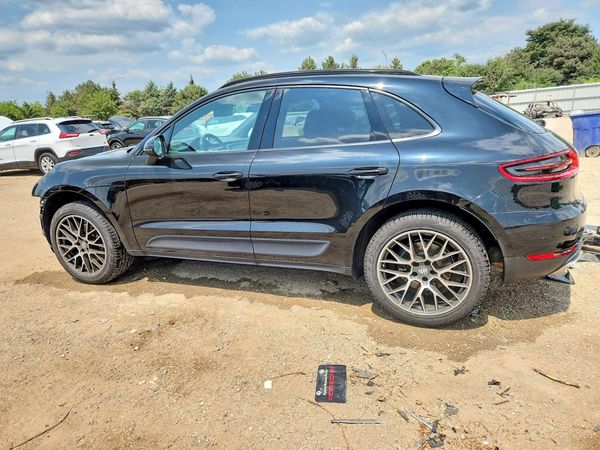 2018 PORSCHE MACAN