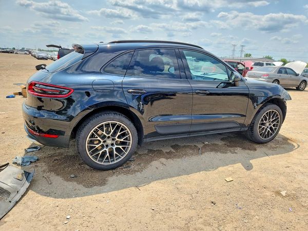 2018 PORSCHE MACAN