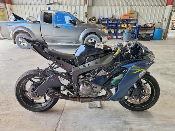 2023 KAWASAKI ZX636