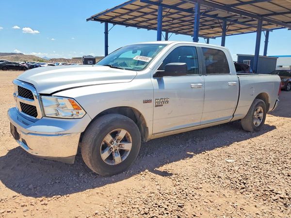 2019 RAM 1500 CLASSIC SLT