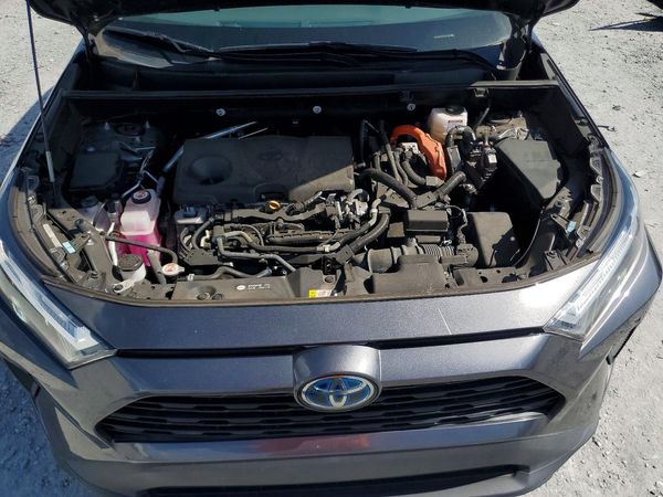 2022 TOYOTA RAV4 XLE