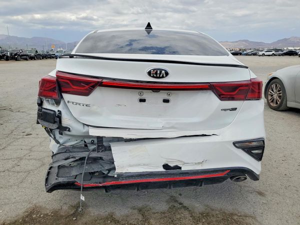 2021 KIA FORTE GT Line