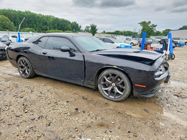 2018 DODGE CHALLENGER SXT