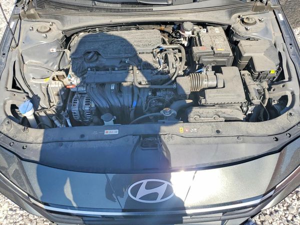 2024 HYUNDAI ELANTRA