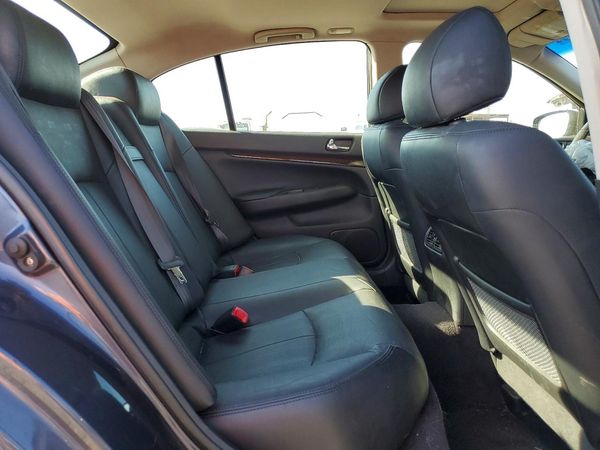 2012 INFINITI G37