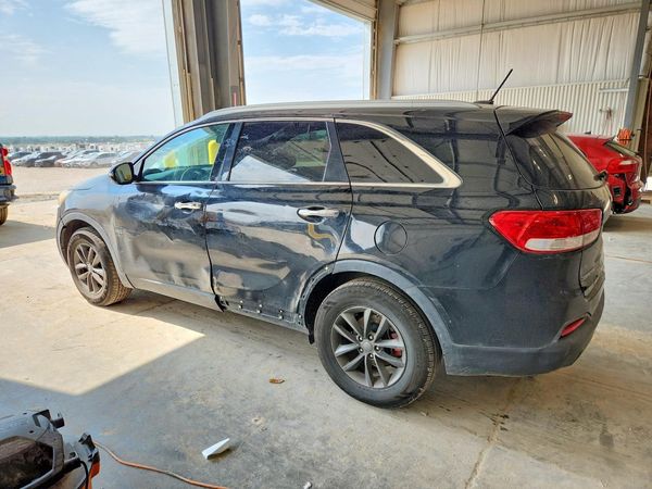 2017 KIA SORENTO L, LX