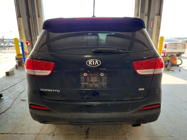 2017 KIA SORENTO L, LX