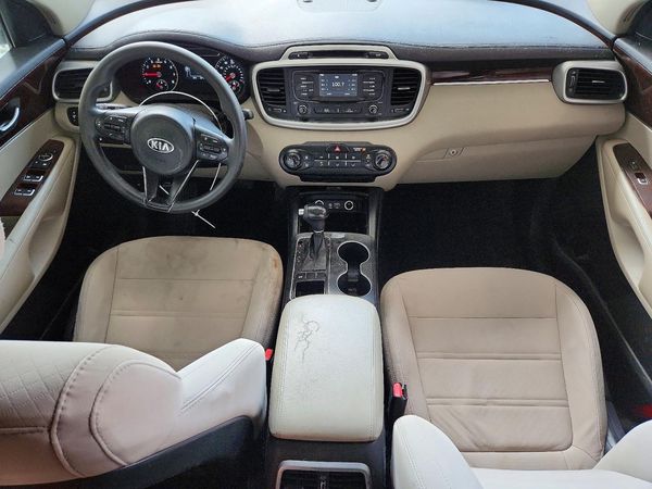 2017 KIA SORENTO L, LX