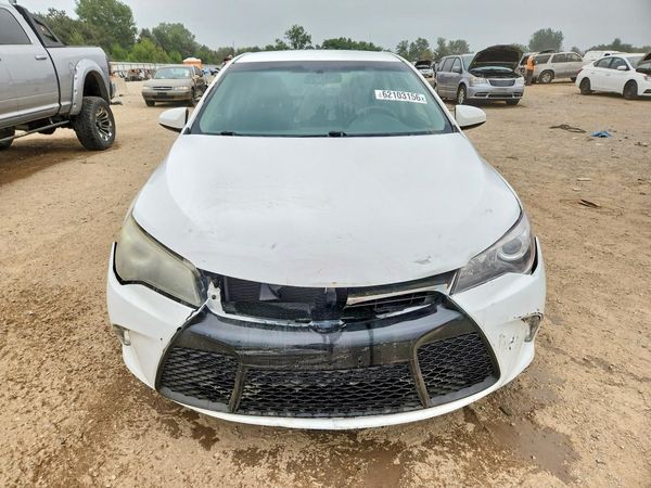 2015 TOYOTA CAMRY