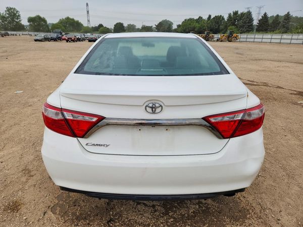 2015 TOYOTA CAMRY