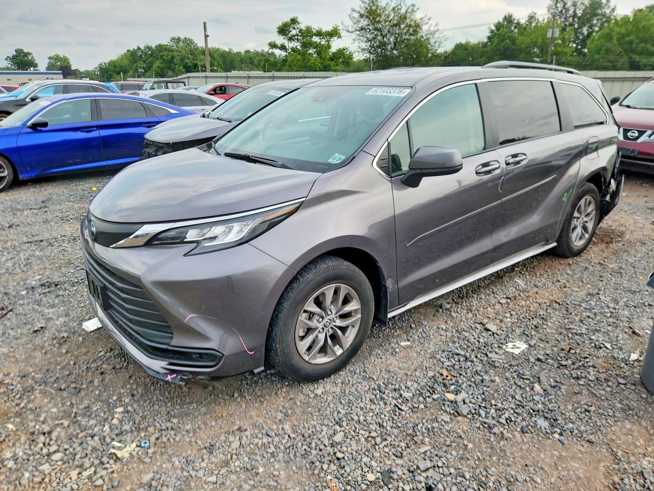2023 TOYOTA SIENNA LE