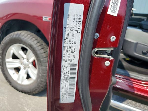 2016 RAM 1500 SLT