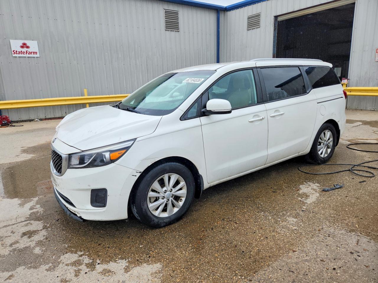 2017 KIA SEDONA LX