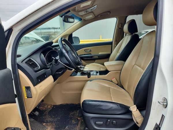 2017 KIA SEDONA LX
