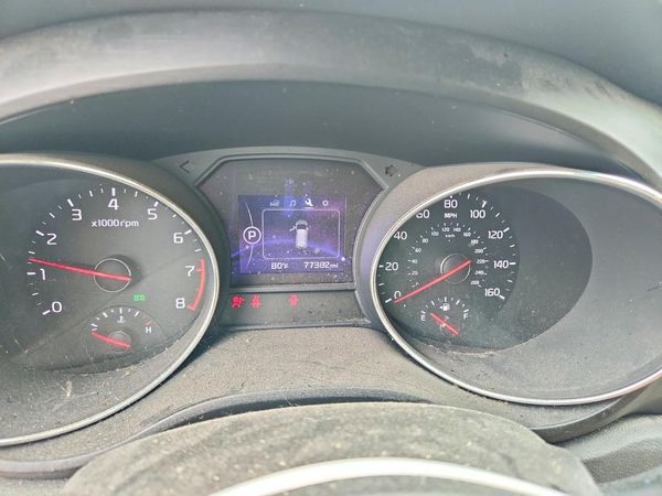 2017 KIA SEDONA LX