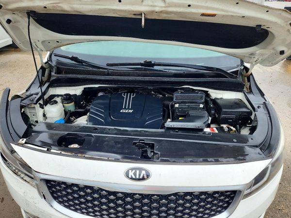 2017 KIA SEDONA LX