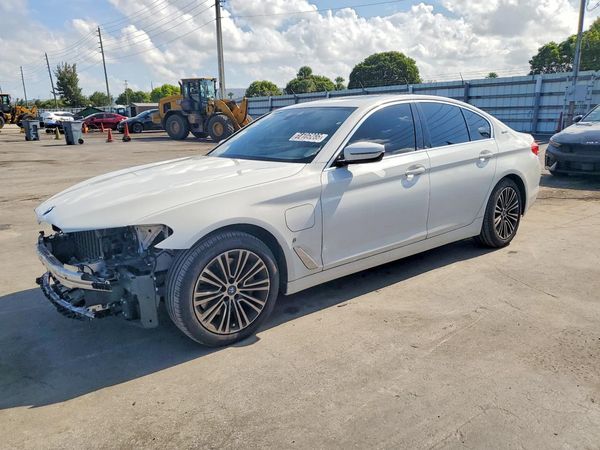 2019 BMW 530E