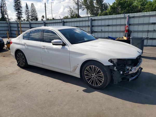2019 BMW 530E