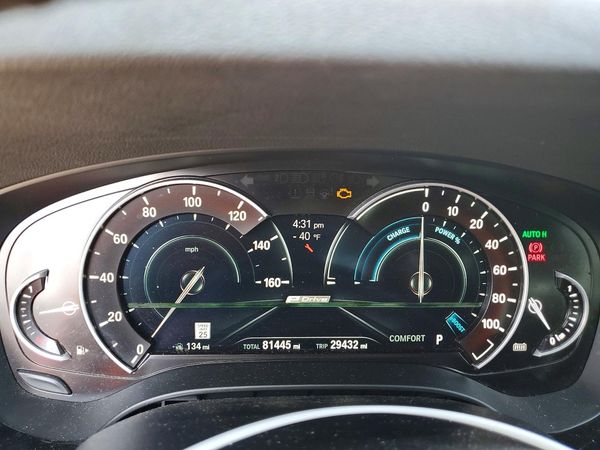 2019 BMW 530E