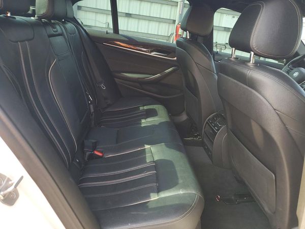 2019 BMW 530E