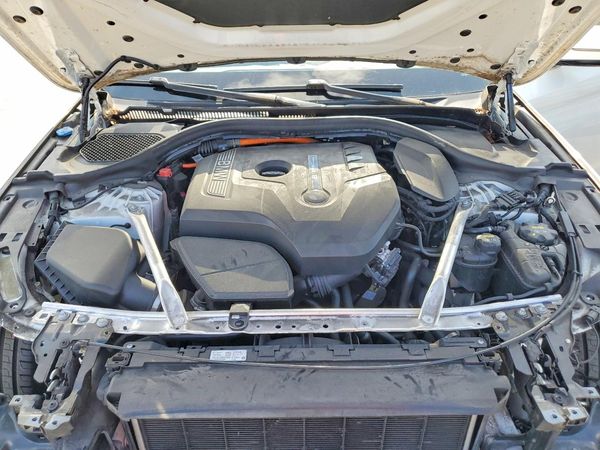 2019 BMW 530E