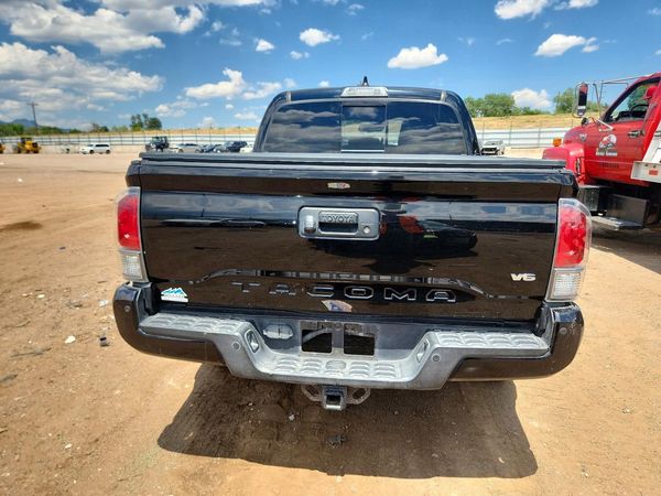 2022 TOYOTA TACOMA SR5