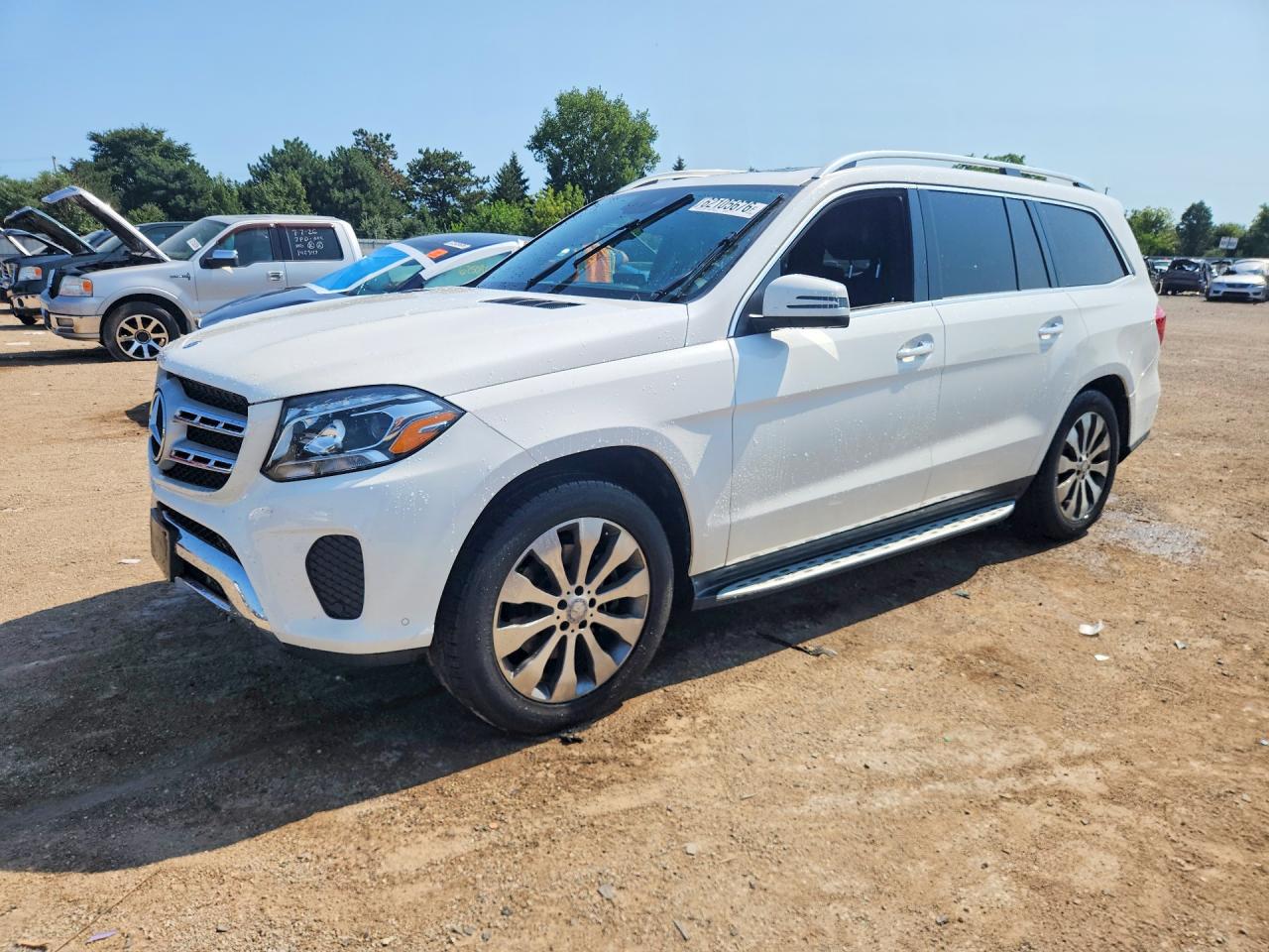 2017 MERCEDES-BENZ GLS-CLASS GLS450-4M — Front 3/4