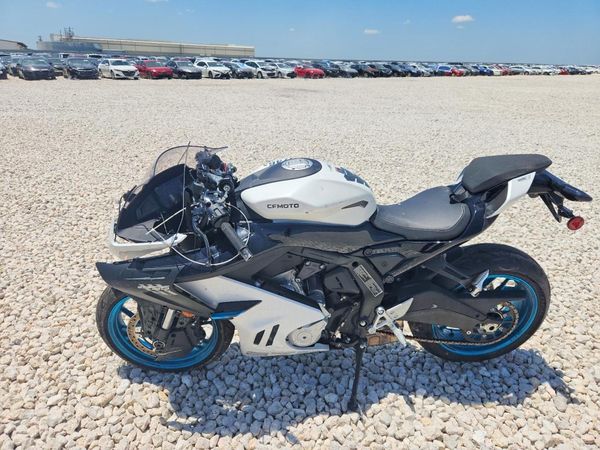 2025 CF MOTO 675SS