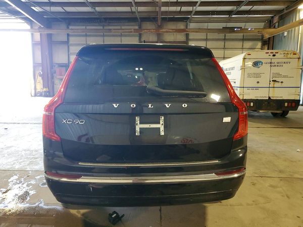 2024 VOLVO XC90