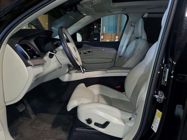 2024 VOLVO XC90