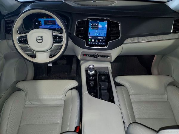 2024 VOLVO XC90