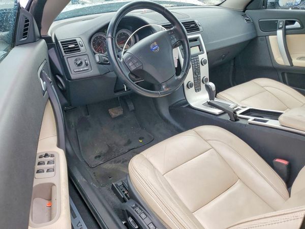 2013 VOLVO C70