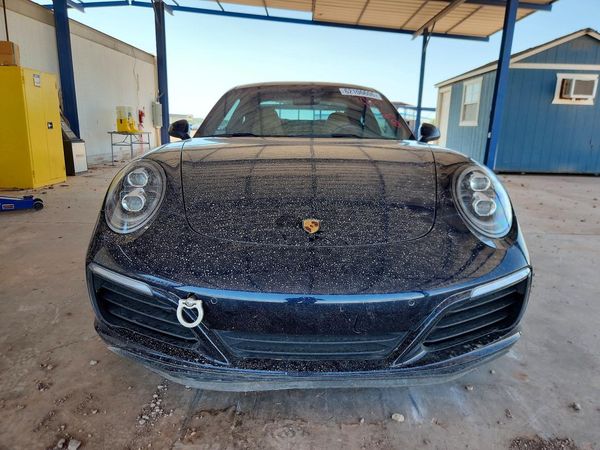 2019 PORSCHE 911