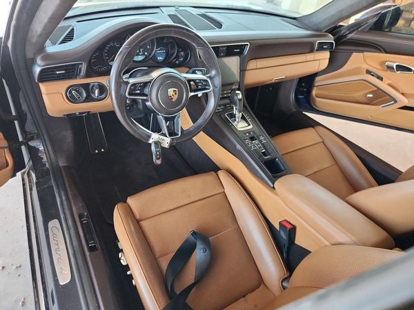 2019 PORSCHE 911