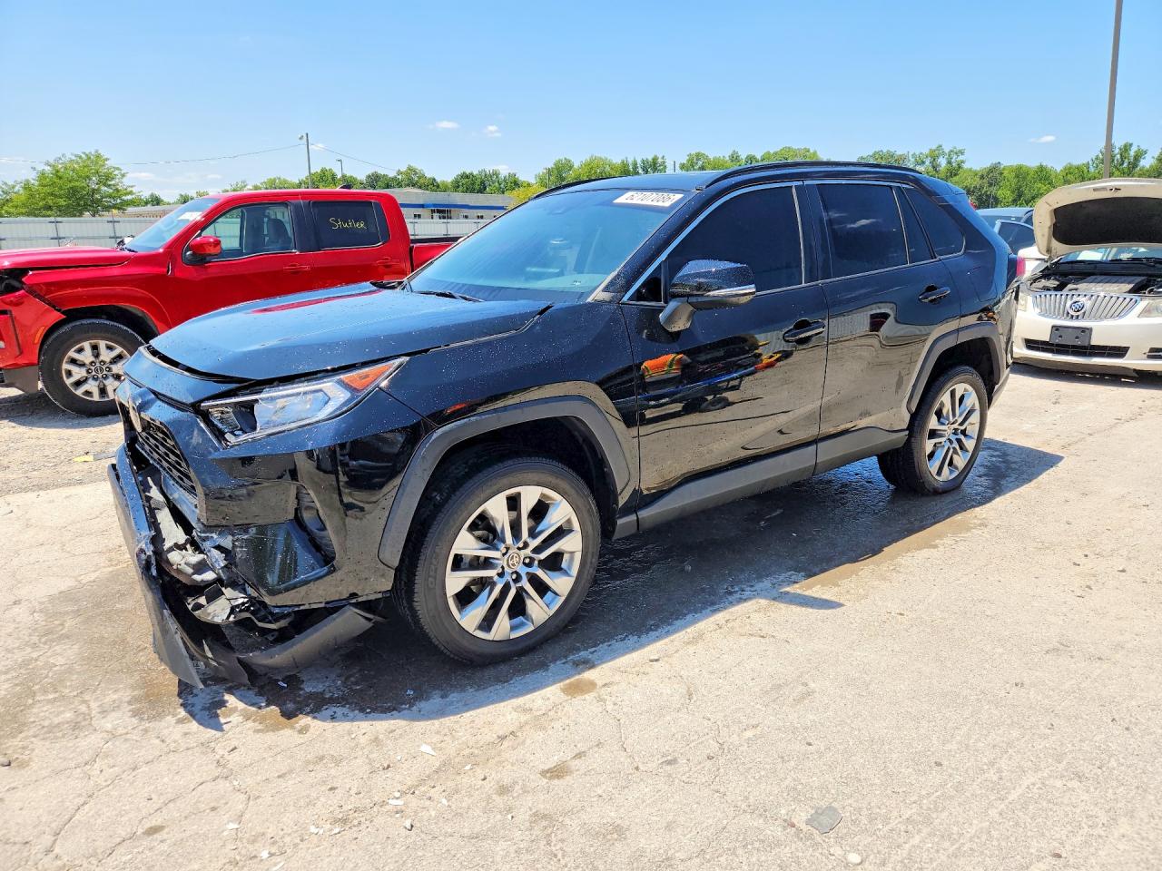 2021 TOYOTA RAV4 XLE Premium