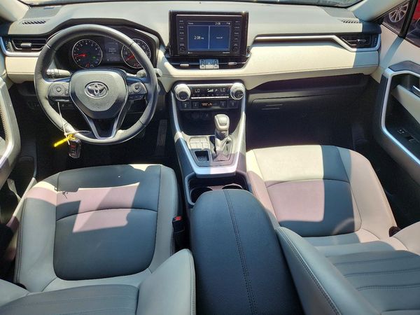 2021 TOYOTA RAV4 XLE Premium