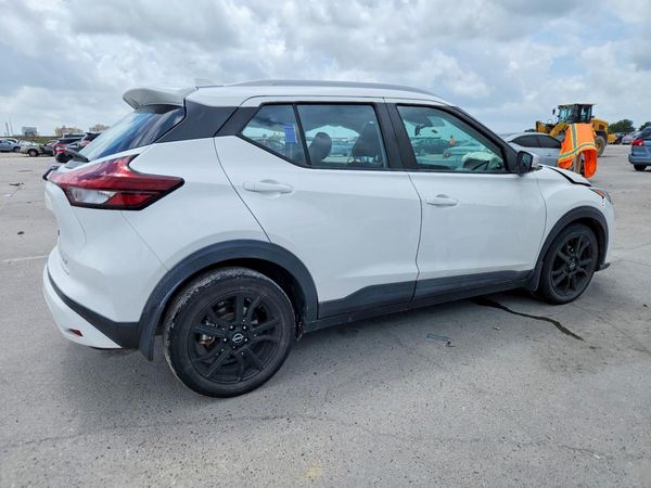 2022 NISSAN KICKS