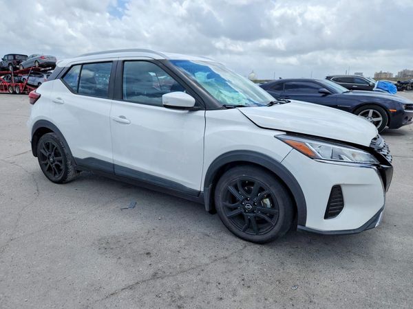 2022 NISSAN KICKS
