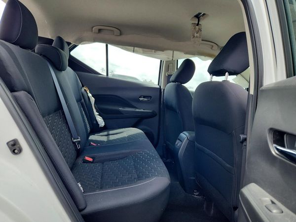 2022 NISSAN KICKS