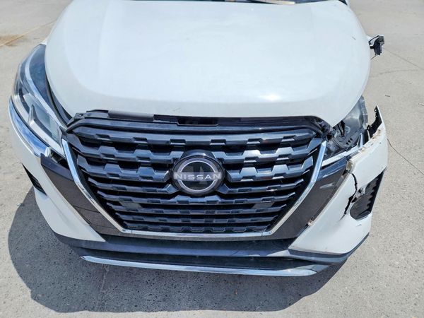 2022 NISSAN KICKS