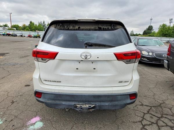 2018 TOYOTA HIGHLANDER SE/XLE