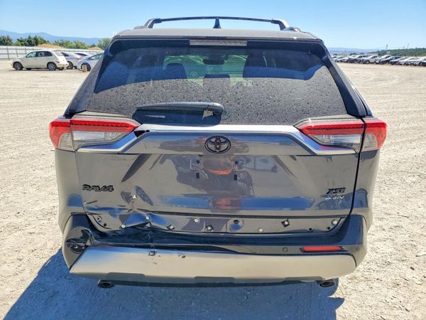 2025 TOYOTA RAV4 XSE