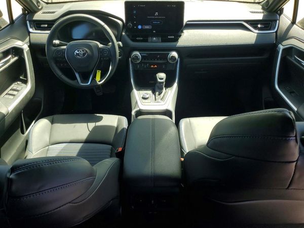2025 TOYOTA RAV4 XSE