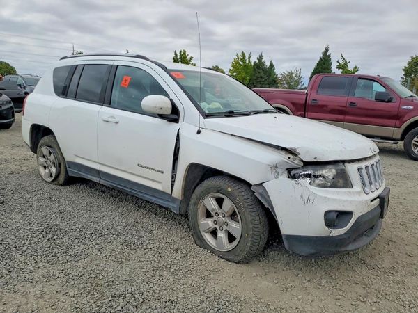 2017 JEEP COMPASS Latitude — Passenger 3/4