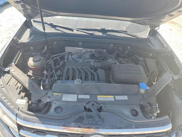 2021 VOLKSWAGEN ATLAS — Engine bay