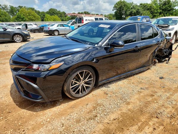 2024 TOYOTA CAMRY
