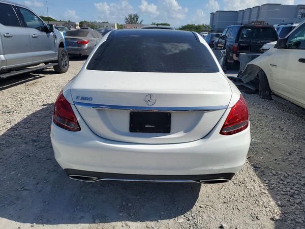 2017 MERCEDES-BENZ C C300